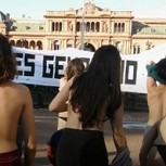 Mujeres se desnudan masivamente para protestar contra la violencia femicida