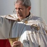 Sacerdote realizó exorcismo para expulsar al coronavirus: Generó sorpresa y críticas