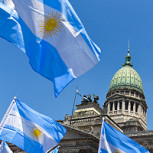 La crisis argentina con humor: Cómo nos ven, cómo vivimos y reímos para no llorar