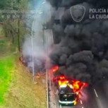 Incendio de bus en avenida de Buenos Aires alarmó a los automovilistas