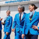 Aerolínea estatal argentina presenta nuevos uniformes y estallan las redes sociales