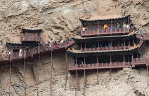 El templo colgante que desafía la gravedad: Está en China y tiene más de 1.500 años