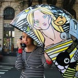 100 cabinas telefónicas de Sao Paulo cobran vida en manos de 100 artistas