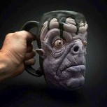 ¿Te atreverías a tomar té en una de estas terroríficas tazas zombie?