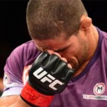 Luchador más odiado de la UFC recibe brutal paliza: 45 golpes en 58 segundos