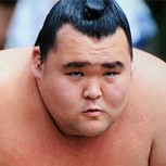 Luchadores de Sumo hacen llorar a bebés para ganar extraño concurso en Japón