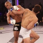 Fulminante nocaut giratorio: Luchador de MMA mandó a la lona a su rival en 11 segundos