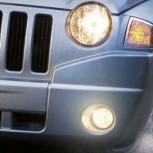 Uso de los neblineros: los inconvenientes de abusar de estos focos en los autos