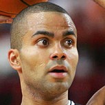 ¿El peor tiro libre de la historia? Obra del francés Tony Parker