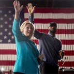 Lebron James aparece en acto de campaña de Hillary Clinton en horas decisivas