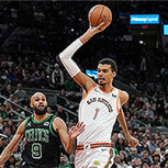 Viral: Estrella de la NBA sorprende a todos con notable salto por arriba de un rival