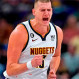 Nikola Jokic logró su récord personal de puntos y un histórico triple doble en la NBA