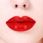 Cómo evitar la resequedad en tus labios este invierno