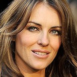 Elizabeth Hurley sorprende en bikini a sus 50 años