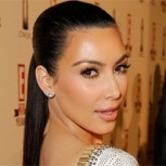 Difunden fotos de Kim Kardashian siendo maquillada en sus partes íntimas