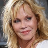 Extraño aspecto de Melanie Griffith desata rumores de nueva cirugía estética
