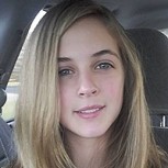 Joven se tiñó el pelo y recibió feroz e indignante castigo: sus fotos se hicieron virales