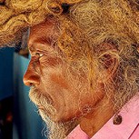 Hombre lleva 40 años sin lavarse el cabello: Mira su aspecto actual