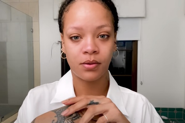 Rihanna se muestra sin una gota de maquillaje para enseñar su rutina  facial: ¿Cuánto cambia? - Guioteca