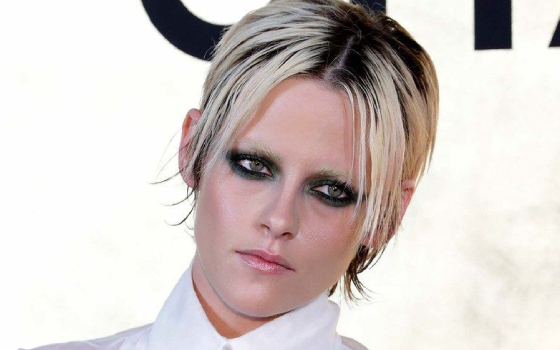 kristen stewart cejas decoloradas