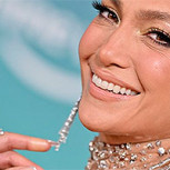 La lujosa manicura de Jennifer Lopez: Así son sus “uñas de 24 quilates”