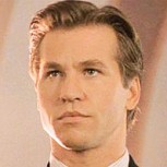Val Kilmer sorprende con irreconocible imagen y medios especulan con cáncer
