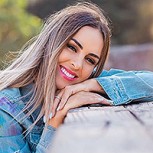 Maura Rivera vestida como “Alicia en el País de la Maravillas” sólo sumo elogios de seguidores