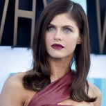 Alexandra Daddario perturba a todos con inquietante foto: ¿Qué le pasó en la espalda?