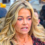 Denise Richards vivió aterradora experiencia por airada reacción de un descontrolado conductor