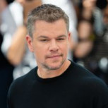 Matt Damon y su mujer argentina sorprenden al pisar una alfombra roja con sus hijas