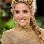 Elsa Pataky se tomó la Met Gala: Actriz llevó un vestido dorado y fue de lo más destacado del evento