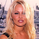 Pamela Anderson recuerda su pasado como una de las mujeres más admiradas del mundo con fuerte advertencia