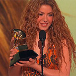 Animador de los Grammy se llenó de críticas por comentario sobre Shakira