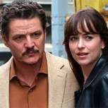 Pedro Pascal fue desenmascarado por Dakota Johnson: Actriz reveló particular costumbre del actor chileno