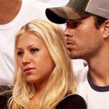 La increíble mansión en la que Anna Kournikova vive junto a Enrique Iglesias y su familia