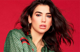 Hermana de Dua Lipa asisti&oacute; a evento de ballet, y muchos se sorprendieron con el parecido entre ambas