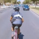 Ciclista conduce contra el tránsito en concurrida avenida: Video genera “avalancha” de críticas