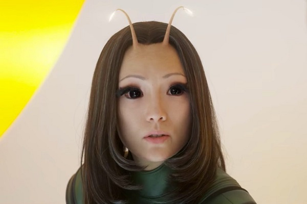 actriz que hace de mantis guardianes de la galaxia avengers