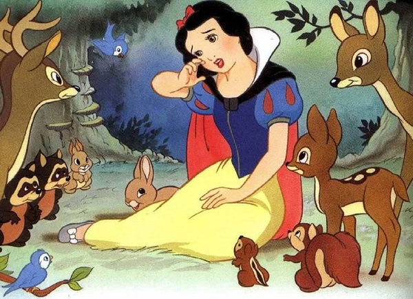 blancanieves polemica beso final