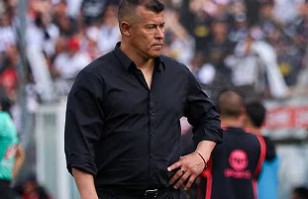 Jorge Almirón dio a entender que su ciclo en Colo Colo está terminado