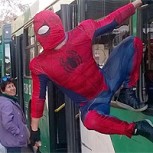 El “estúpido y sensual Spider-Man” se transforma en un héroe de verdad: Atrapó a ladrón en centro de Santiago