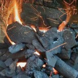 ¿Cómo prender el carbón de la parrilla? Técnicas infalibles para el asador