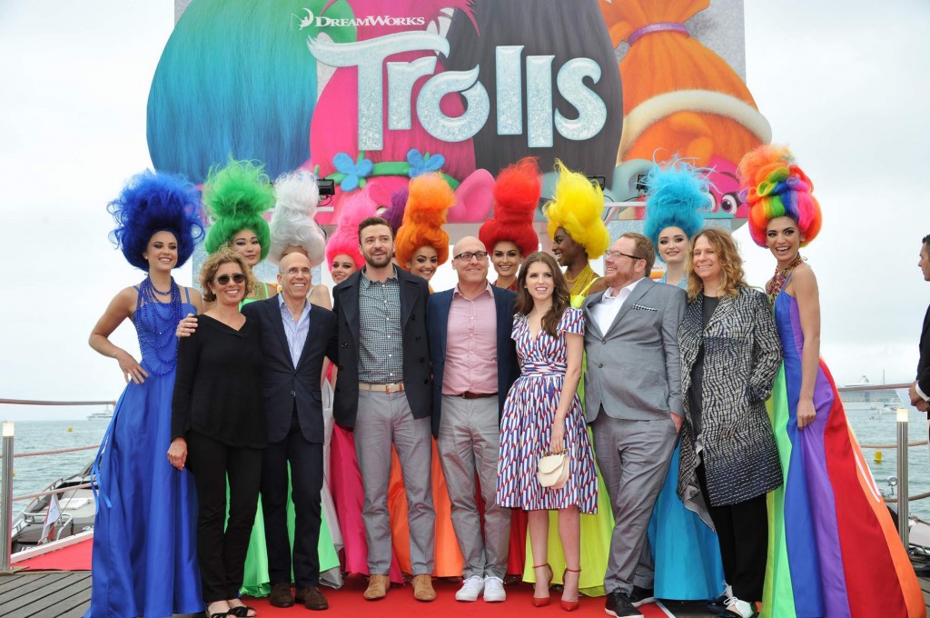 trolls canes