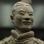 Guerreros de terracota: viaje a la tumba de los guardianes