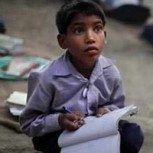 La increíble historia de la escuela bajo un puente para niños marginados en India