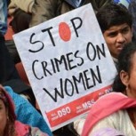 Hombres escapan de aldea de India donde violaron a joven por orden de un consejo tribal