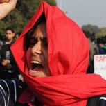Dos adolescentes fueron violadas en forma colectiva y luego ahorcadas en India