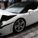 Millonario error: Empleado de lujoso hotel de India estrella Lamborghini al estacionarlo