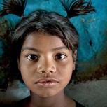 Fotógrafo cambió la vida de una niña de India con imagen que recorrió el mundo