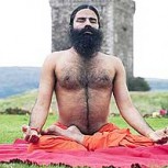 India se prepara para batir récord Guinness con clase multitudinaria de yoga